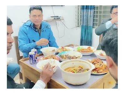 麻豆传媒年夜饭盛况：欢聚一堂共庆春节