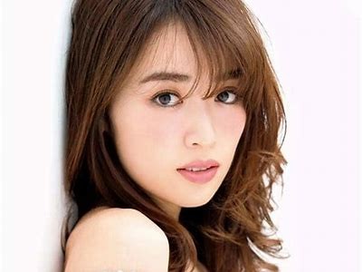 大象传媒麻豆女演员最新动态与作品介绍，精彩不断！